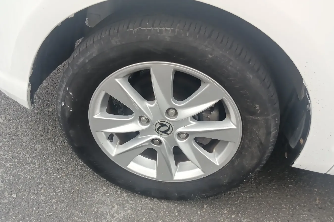 2018 DongFeng Fengon Fengon 330 1.5L 109HP L4 5MT,autocango,china used car exporter,china ev exporter,chinese used car exporter,chinese used ev exporter