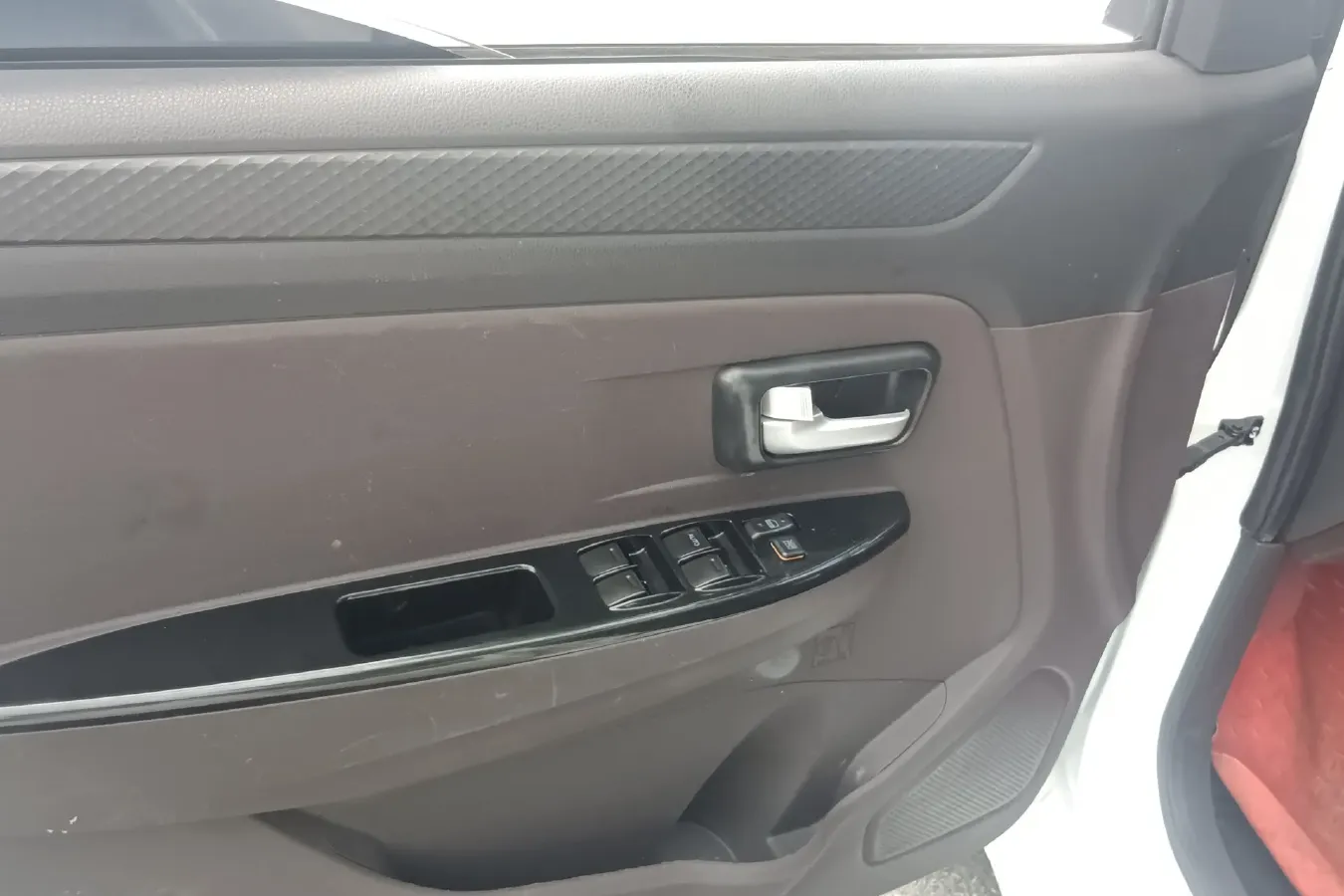 2018 DongFeng Fengon Fengon 330 1.5L 109HP L4 5MT,autocango,china used car exporter,china ev exporter,chinese used car exporter,chinese used ev exporter