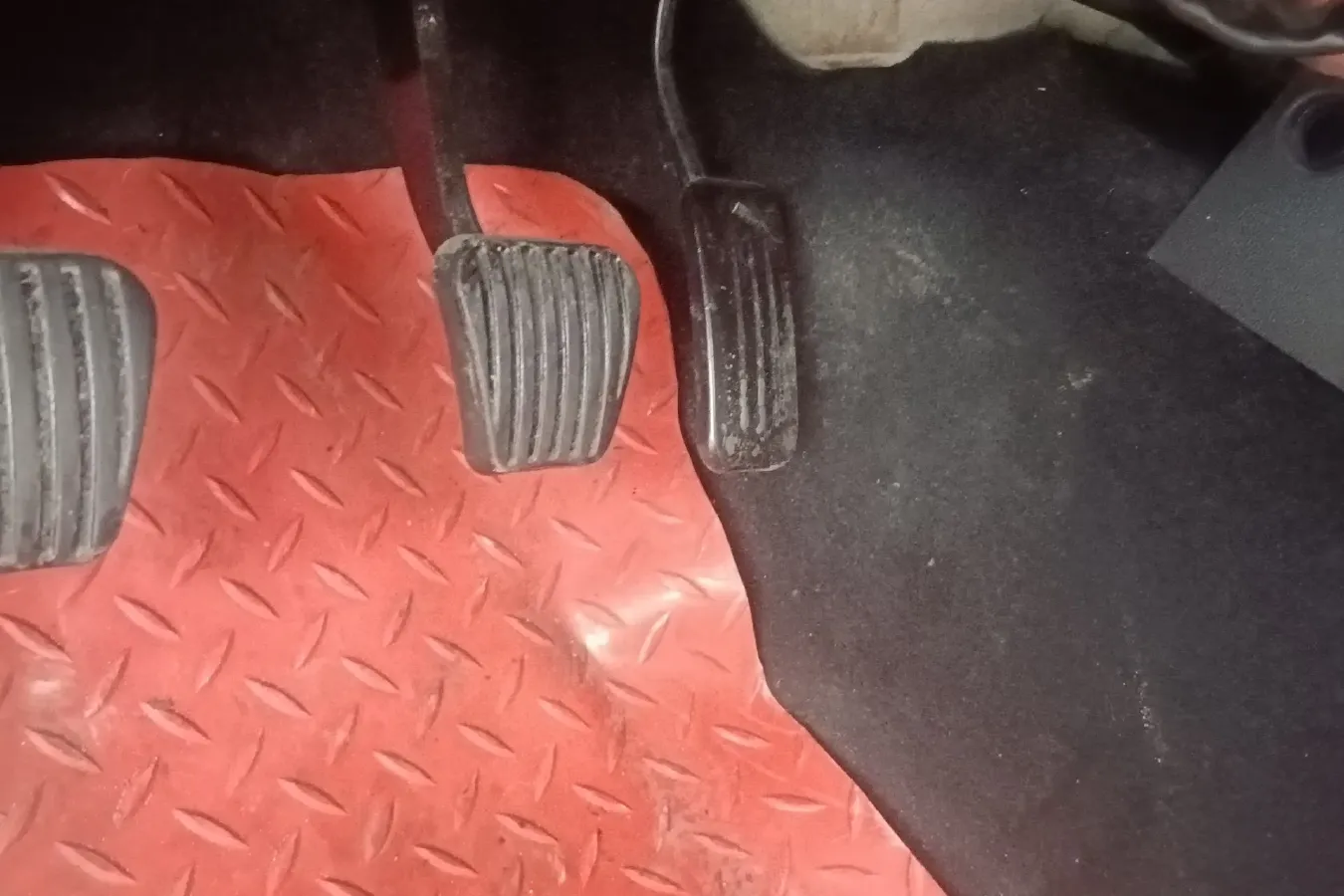 2018 DongFeng Fengon Fengon 330 1.5L 109HP L4 5MT,autocango,china used car exporter,china ev exporter,chinese used car exporter,chinese used ev exporter