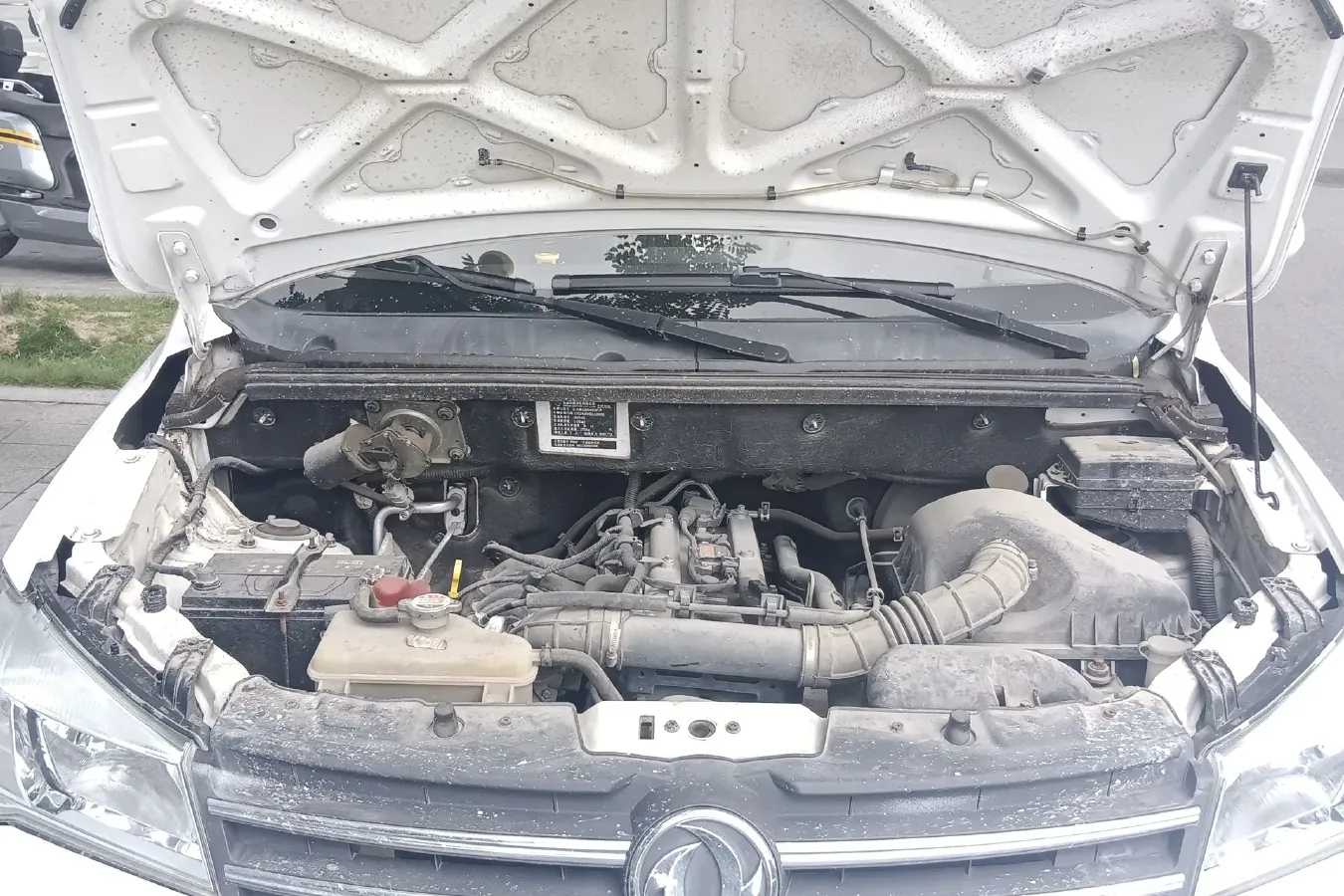 2018 DongFeng Fengon Fengon 330 1.5L 109HP L4 5MT,autocango,china used car exporter,china ev exporter,chinese used car exporter,chinese used ev exporter