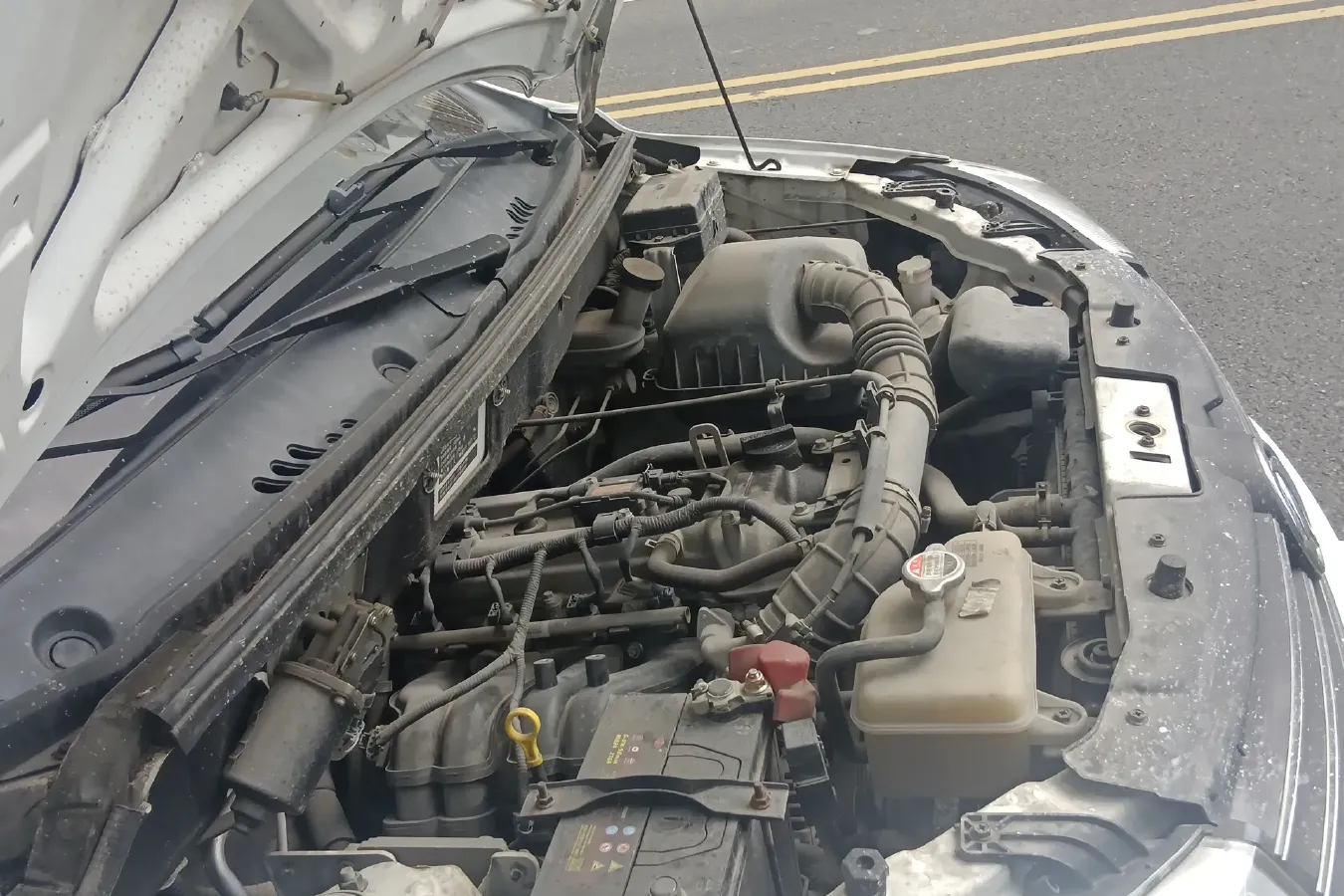 2018 DongFeng Fengon Fengon 330 1.5L 109HP L4 5MT,autocango,china used car exporter,china ev exporter,chinese used car exporter,chinese used ev exporter