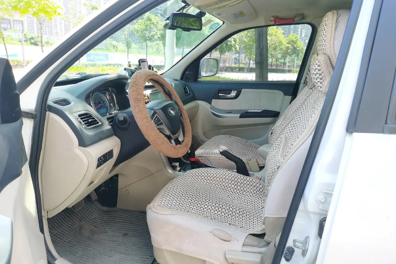 2013 HaiMa S7 2.0L 150HP L4 5AT,autocango,china used car exporter,china ev exporter,chinese used car exporter,chinese used ev exporter