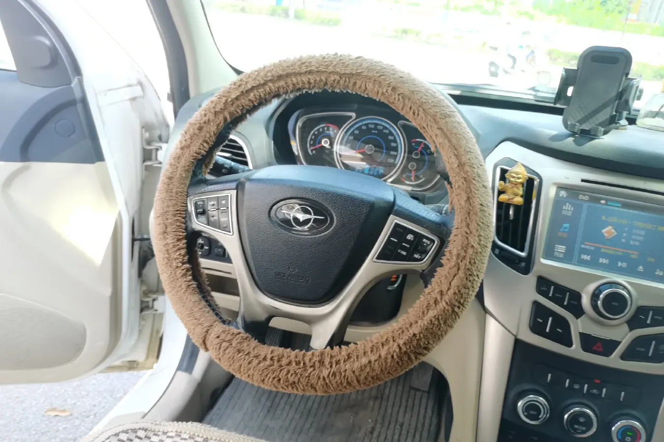 2013 HaiMa S7 2.0L 150HP L4 5AT,autocango,china used car exporter,china ev exporter,chinese used car exporter,chinese used ev exporter