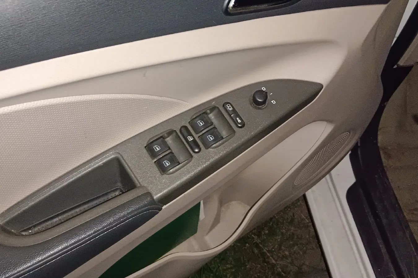 2015 Chery Arrizo 3 1.5L 109HP L4 5MT,autocango,china used car exporter,china ev exporter,chinese used car exporter,chinese used ev exporter