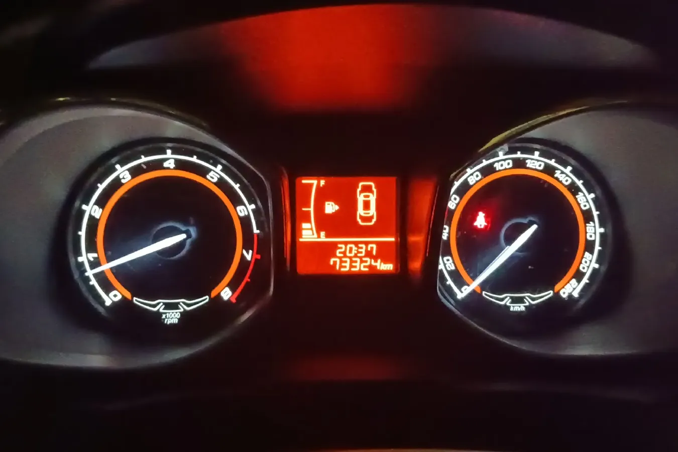 2015 Chery Arrizo 3 1.5L 109HP L4 5MT,autocango,china used car exporter,china ev exporter,chinese used car exporter,chinese used ev exporter