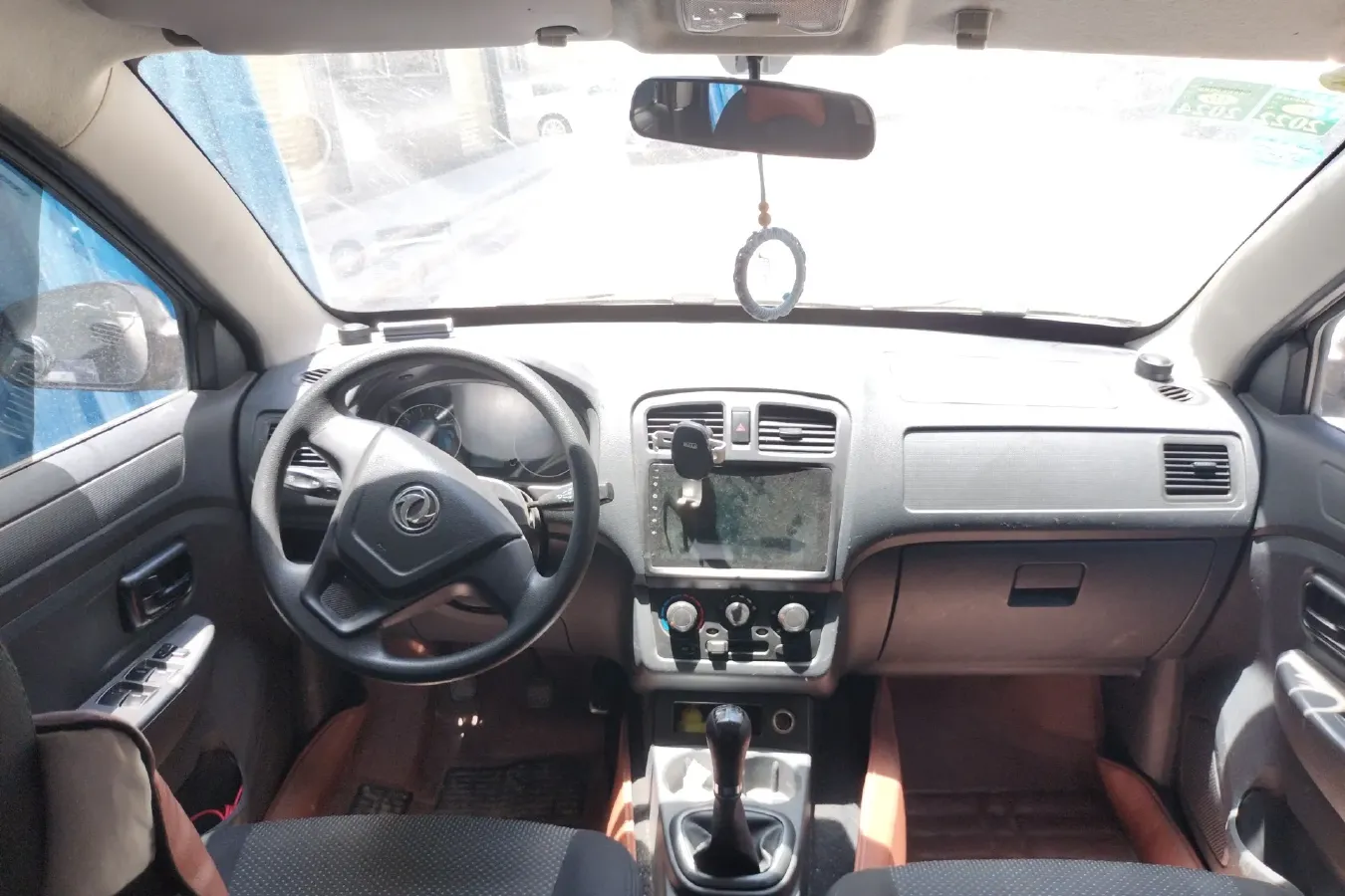 2014 DongFeng Fengon Fengon 330 1.5L 109HP L4 5MT,autocango,china used car exporter,china ev exporter,chinese used car exporter,chinese used ev exporter