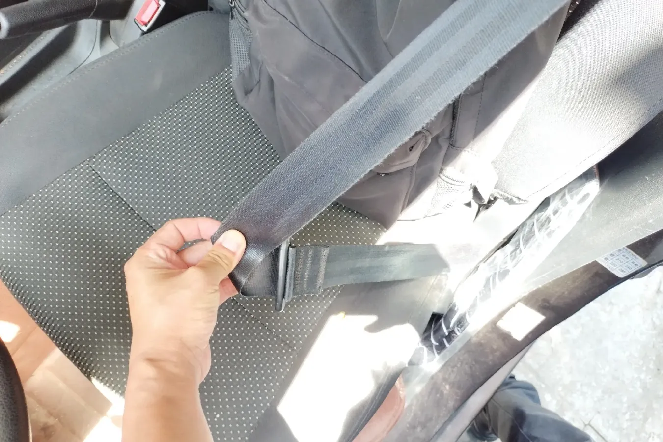 2014 DongFeng Fengon Fengon 330 1.5L 109HP L4 5MT,autocango,china used car exporter,china ev exporter,chinese used car exporter,chinese used ev exporter