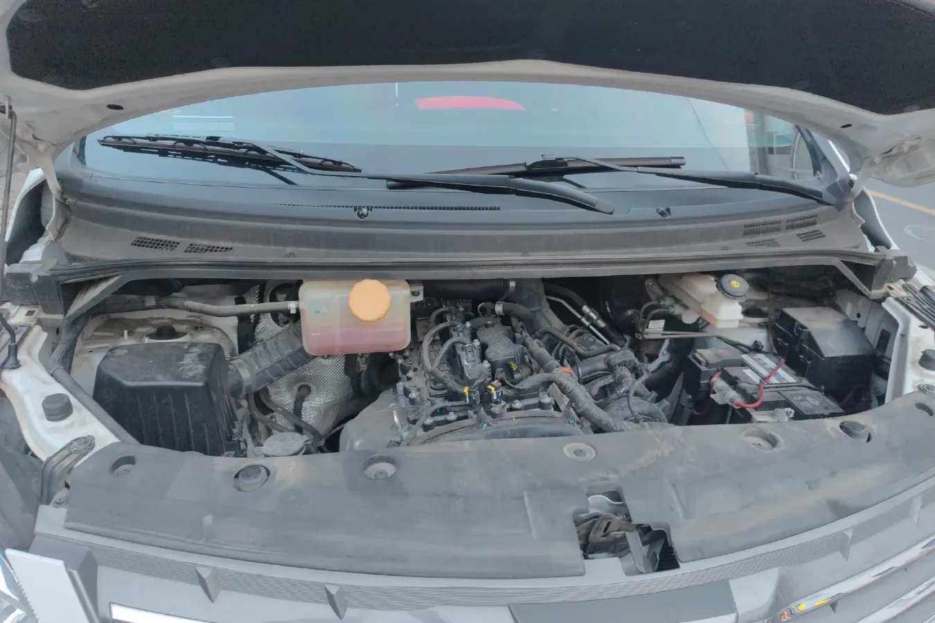 2021 DongFeng Forthing LingZhi Plus 2.0L 133HP L4 6MT,autocango,china used car exporter,china ev exporter,chinese used car exporter,chinese used ev exporter