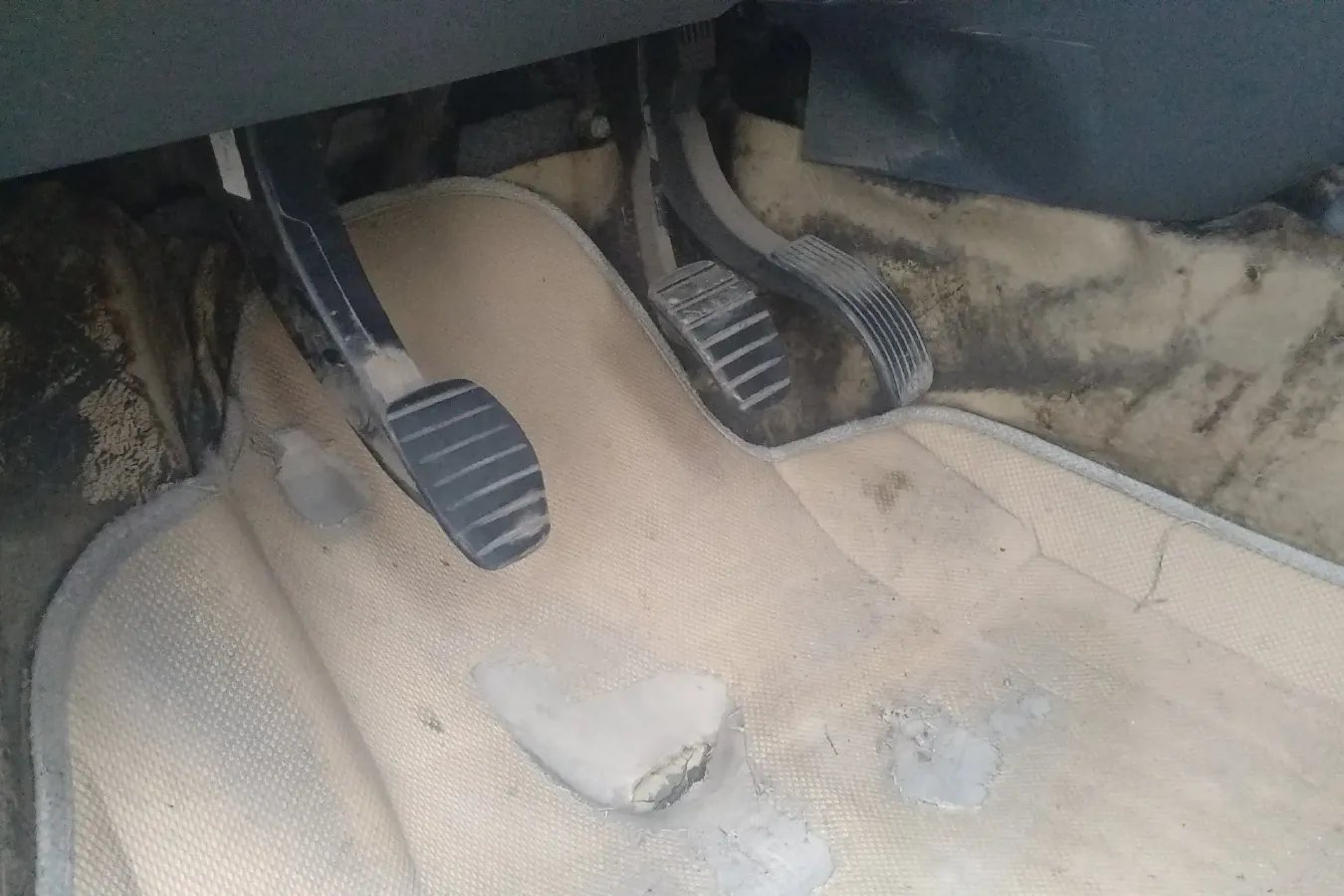 2011 DongFeng Forthing Joyear 1.5L 120HP L4 5MT,autocango,china used car exporter,china ev exporter,chinese used car exporter,chinese used ev exporter