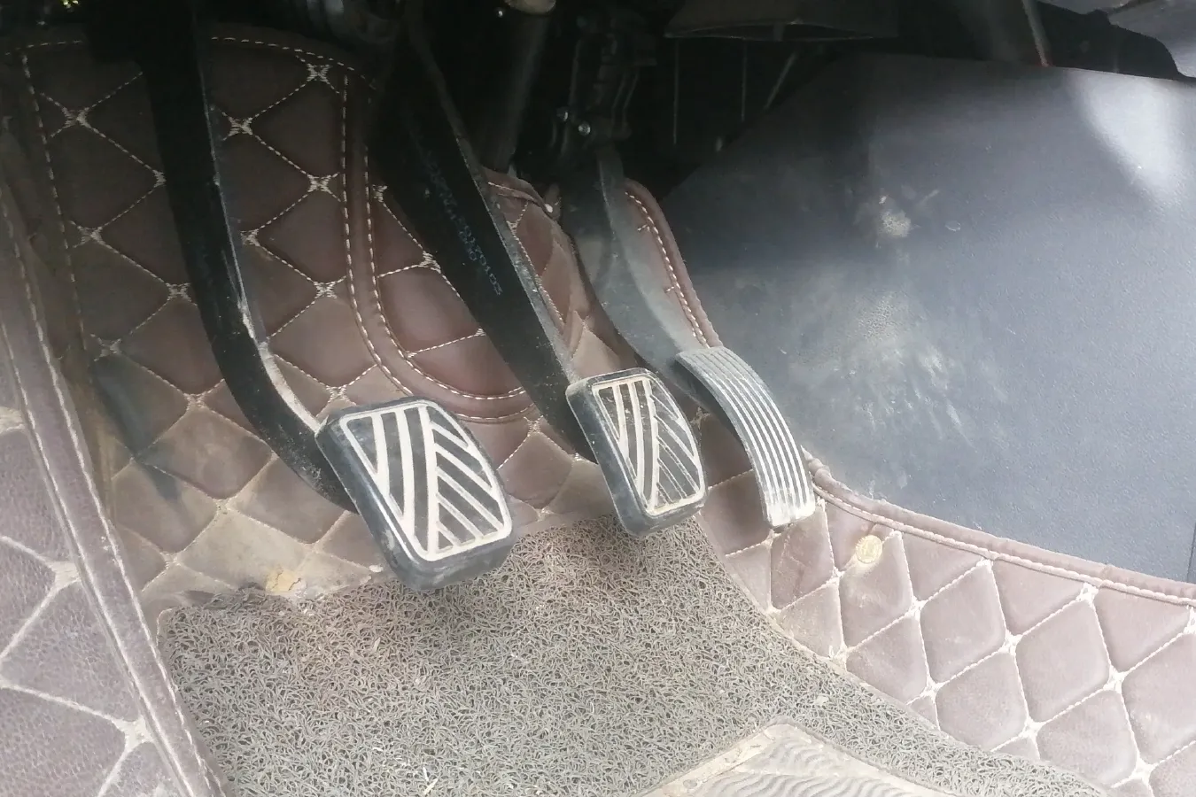 2017 BiSu M3 1.5L 114HP L4 5MT,autocango,china used car exporter,china ev exporter,chinese used car exporter,chinese used ev exporter