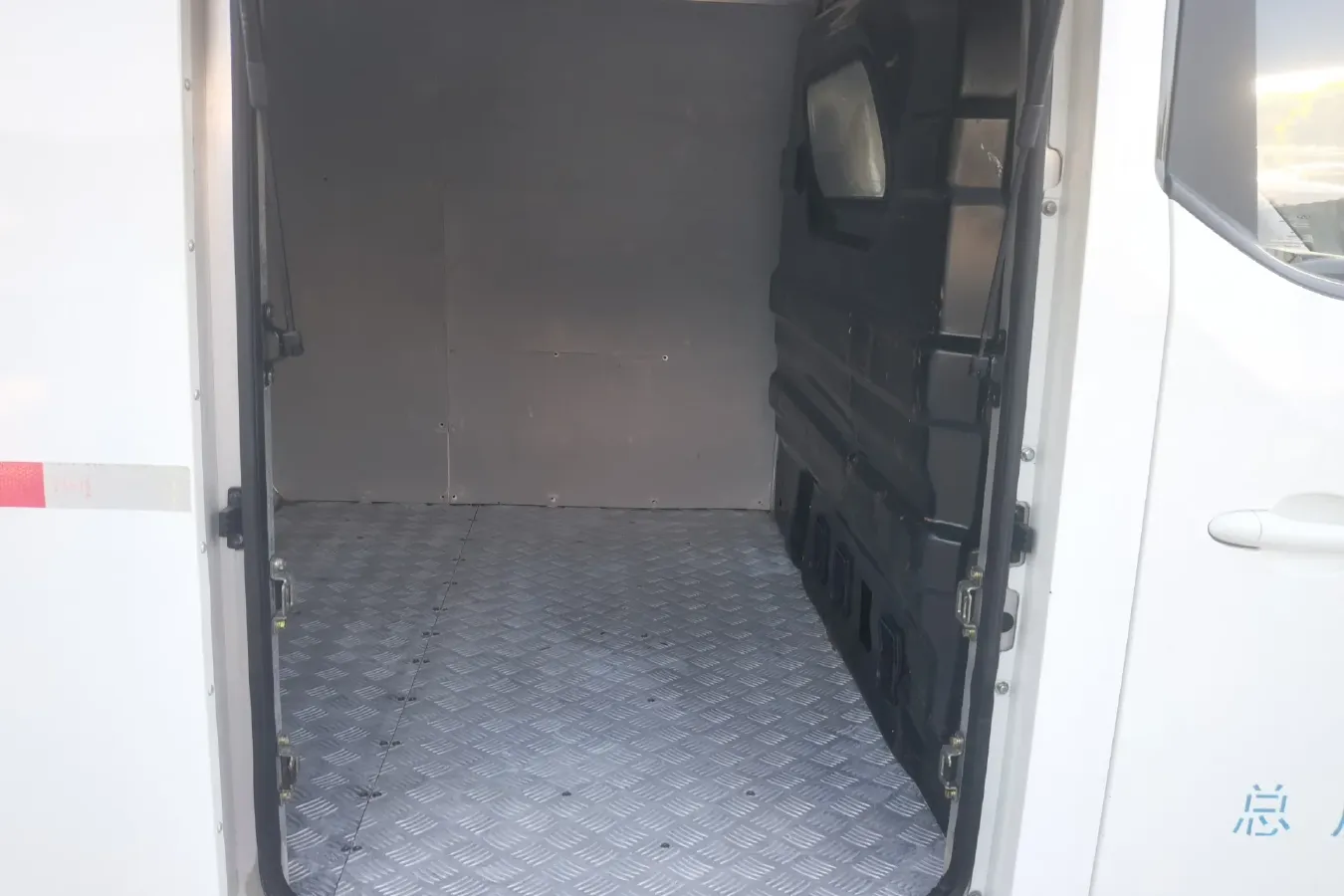 2021 Karry Dolphin EV BEV 44.5KWH,autocango,china used car exporter,china ev exporter,chinese used car exporter,chinese used ev exporter