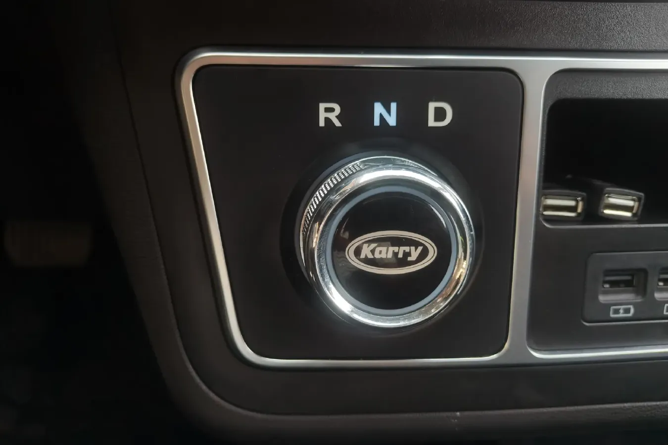 2021 Karry Dolphin EV BEV 44.5KWH,autocango,china used car exporter,china ev exporter,chinese used car exporter,chinese used ev exporter