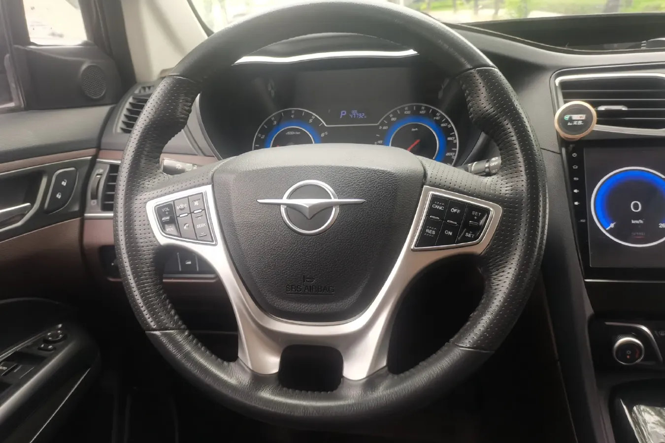 2016 HaiMa V70 1.5T 156HP L4 6AT,autocango,china used car exporter,china ev exporter,chinese used car exporter,chinese used ev exporter