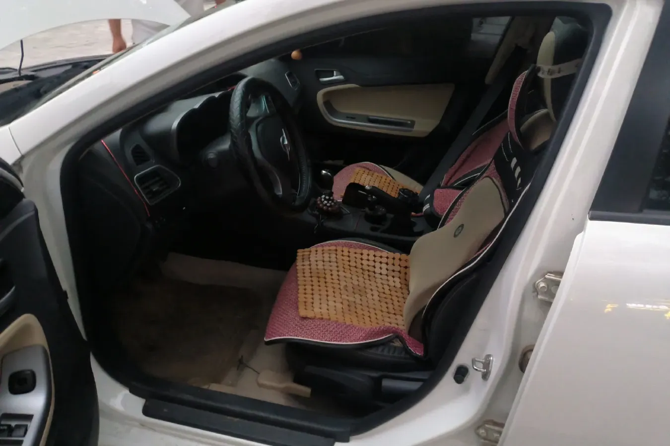 2016 HaiMa Family 1.6L 125HP L4 6MT,autocango,china used car exporter,china ev exporter,chinese used car exporter,chinese used ev exporter