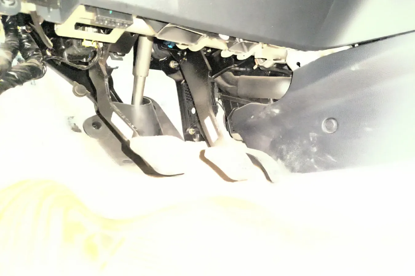 2016 HaiMa Family 1.6L 125HP L4 6MT,autocango,china used car exporter,china ev exporter,chinese used car exporter,chinese used ev exporter