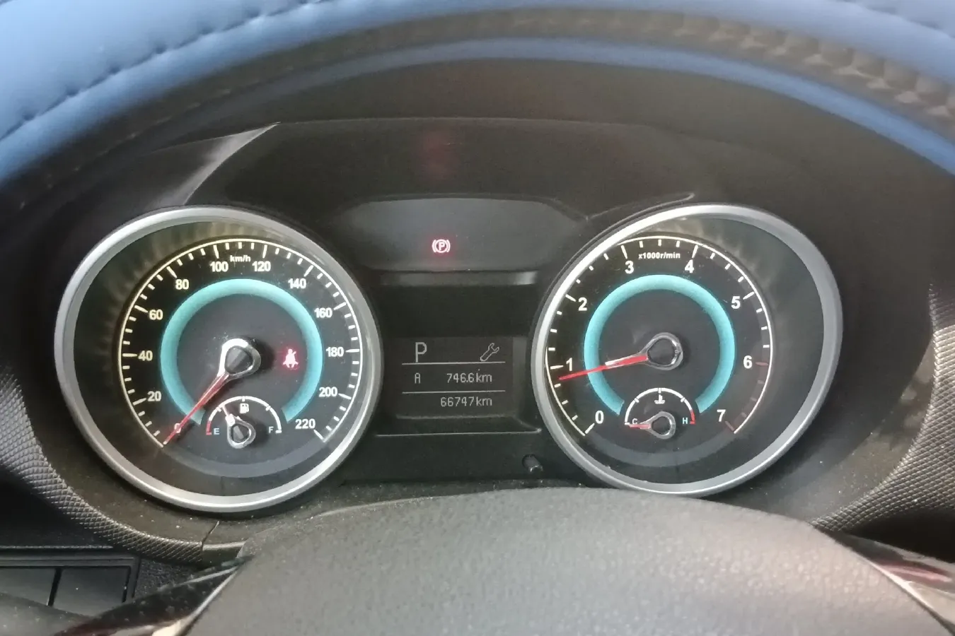 2014 Landwind X5 2.0T 190HP L4 8AT,autocango,china used car exporter,china ev exporter,chinese used car exporter,chinese used ev exporter