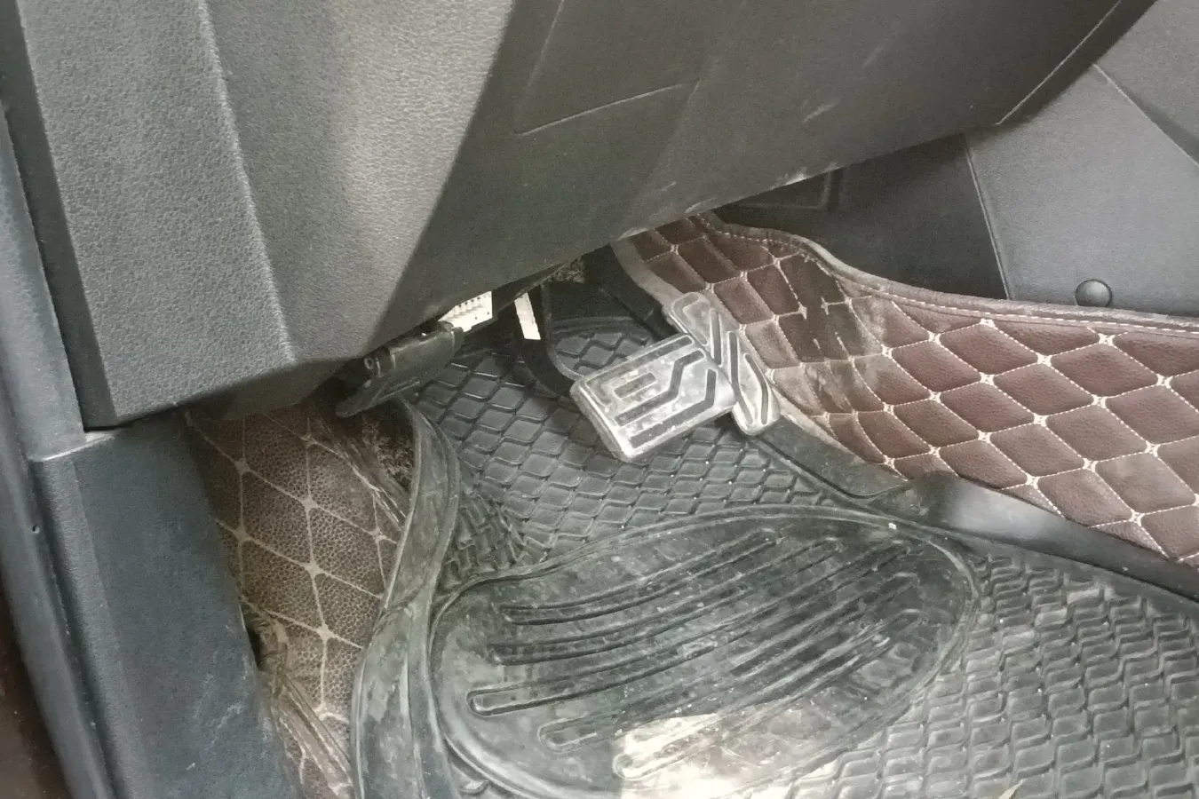 2014 Landwind X5 2.0T 190HP L4 8AT,autocango,china used car exporter,china ev exporter,chinese used car exporter,chinese used ev exporter