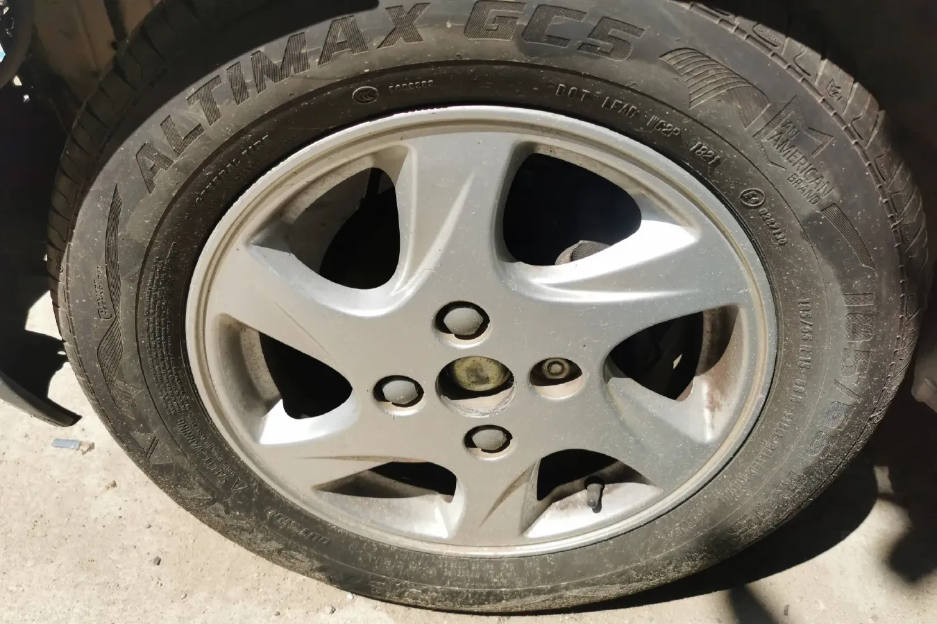 2013 FAW Senia S80 1.5L 109HP L4 5MT,autocango,china used car exporter,china ev exporter,chinese used car exporter,chinese used ev exporter