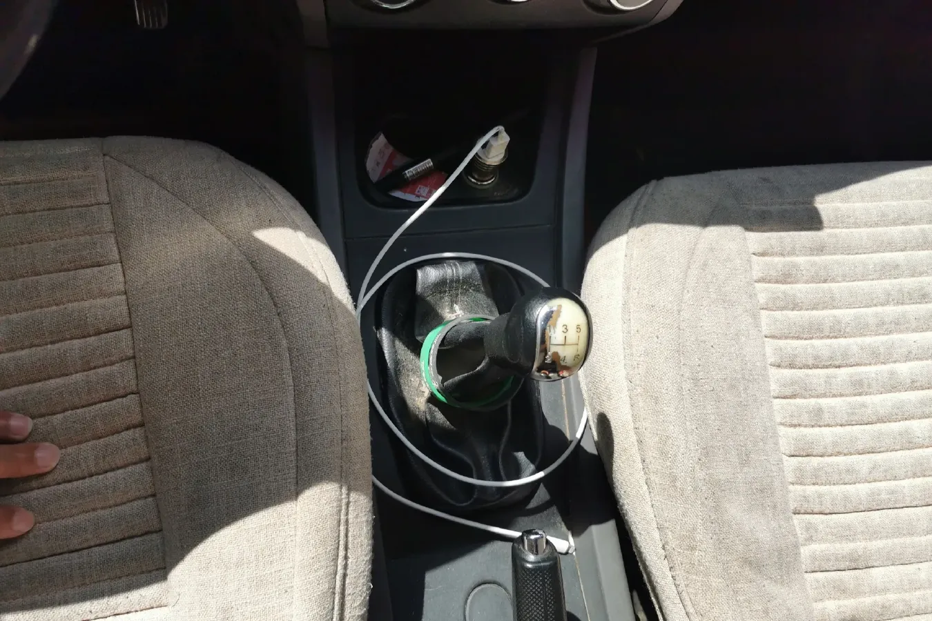 2013 FAW Senia S80 1.5L 109HP L4 5MT,autocango,china used car exporter,china ev exporter,chinese used car exporter,chinese used ev exporter