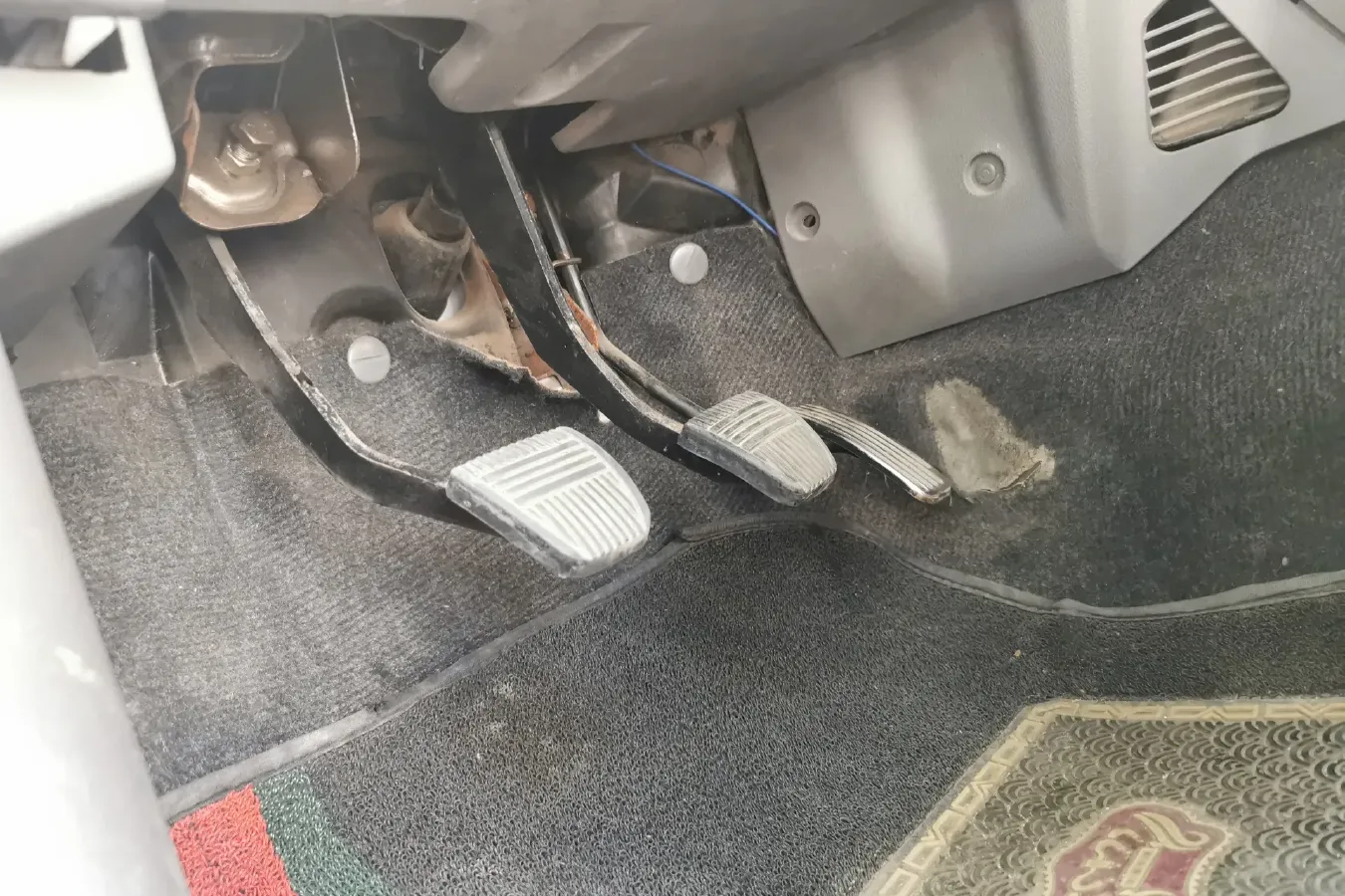 2013 FAW Senia S80 1.5L 109HP L4 5MT,autocango,china used car exporter,china ev exporter,chinese used car exporter,chinese used ev exporter