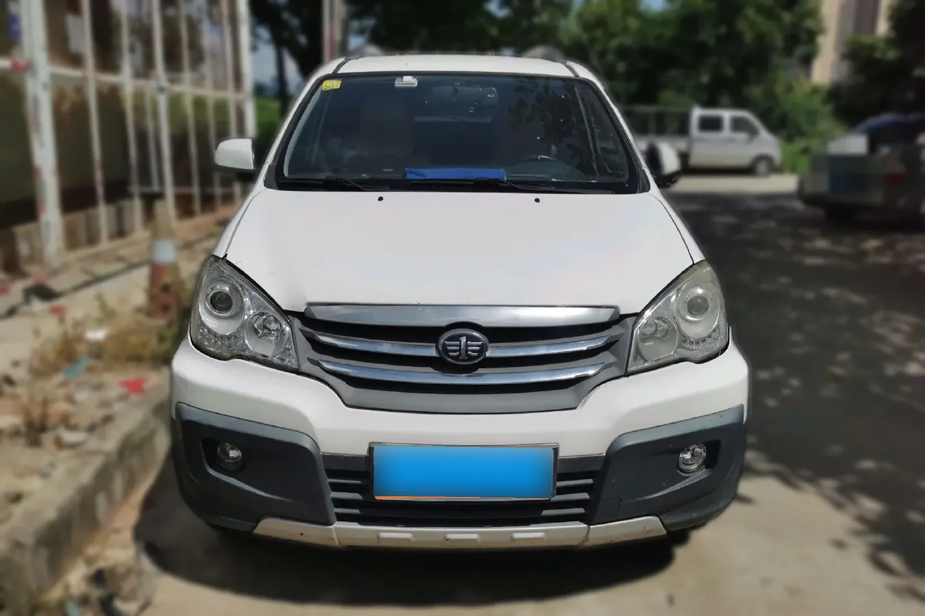 2013 FAW Senia S80 1.5L 109HP L4 5MT,autocango,china used car exporter,china ev exporter,chinese used car exporter,chinese used ev exporter