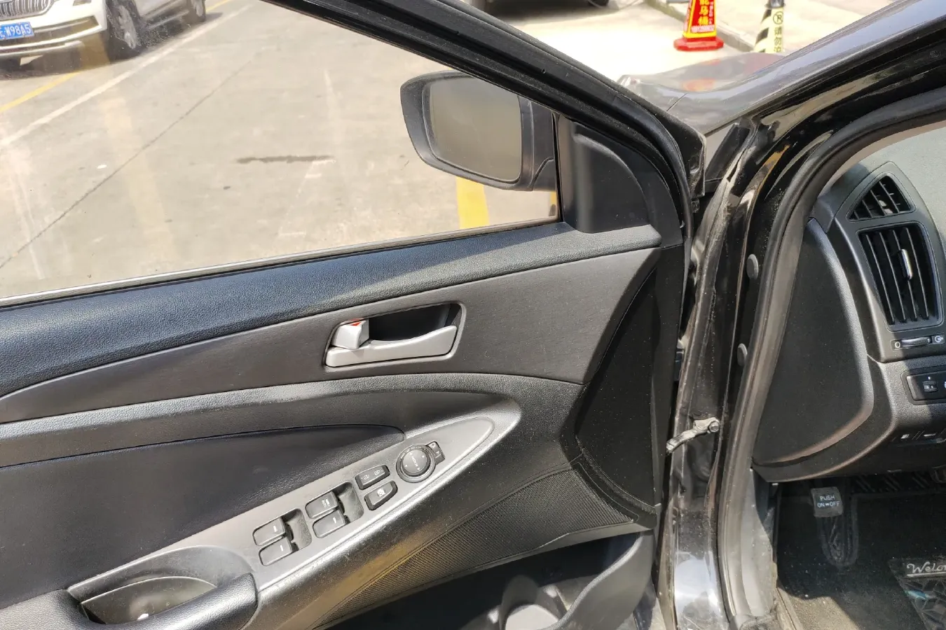 2013 Hyundai Sonata 2.0L 162HP L4 6AT,autocango,china used car exporter,china ev exporter,chinese used car exporter,chinese used ev exporter