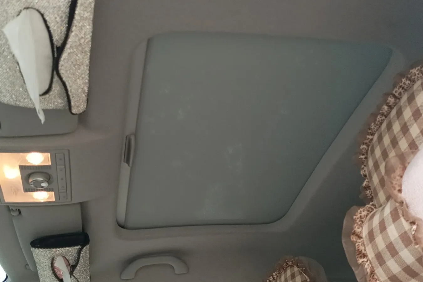 2015 Volkswagen up! 1.0L 75HP L3 5AMT,autocango,china used car exporter,china ev exporter,chinese used car exporter,chinese used ev exporter