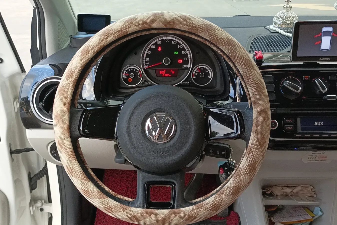 2015 Volkswagen up! 1.0L 75HP L3 5AMT,autocango,china used car exporter,china ev exporter,chinese used car exporter,chinese used ev exporter