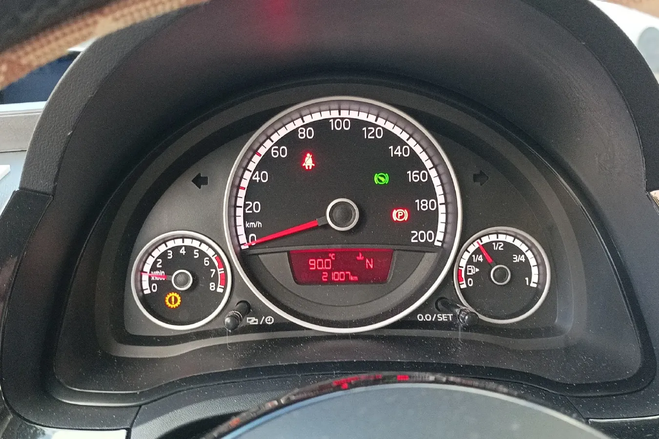 2015 Volkswagen up! 1.0L 75HP L3 5AMT,autocango,china used car exporter,china ev exporter,chinese used car exporter,chinese used ev exporter