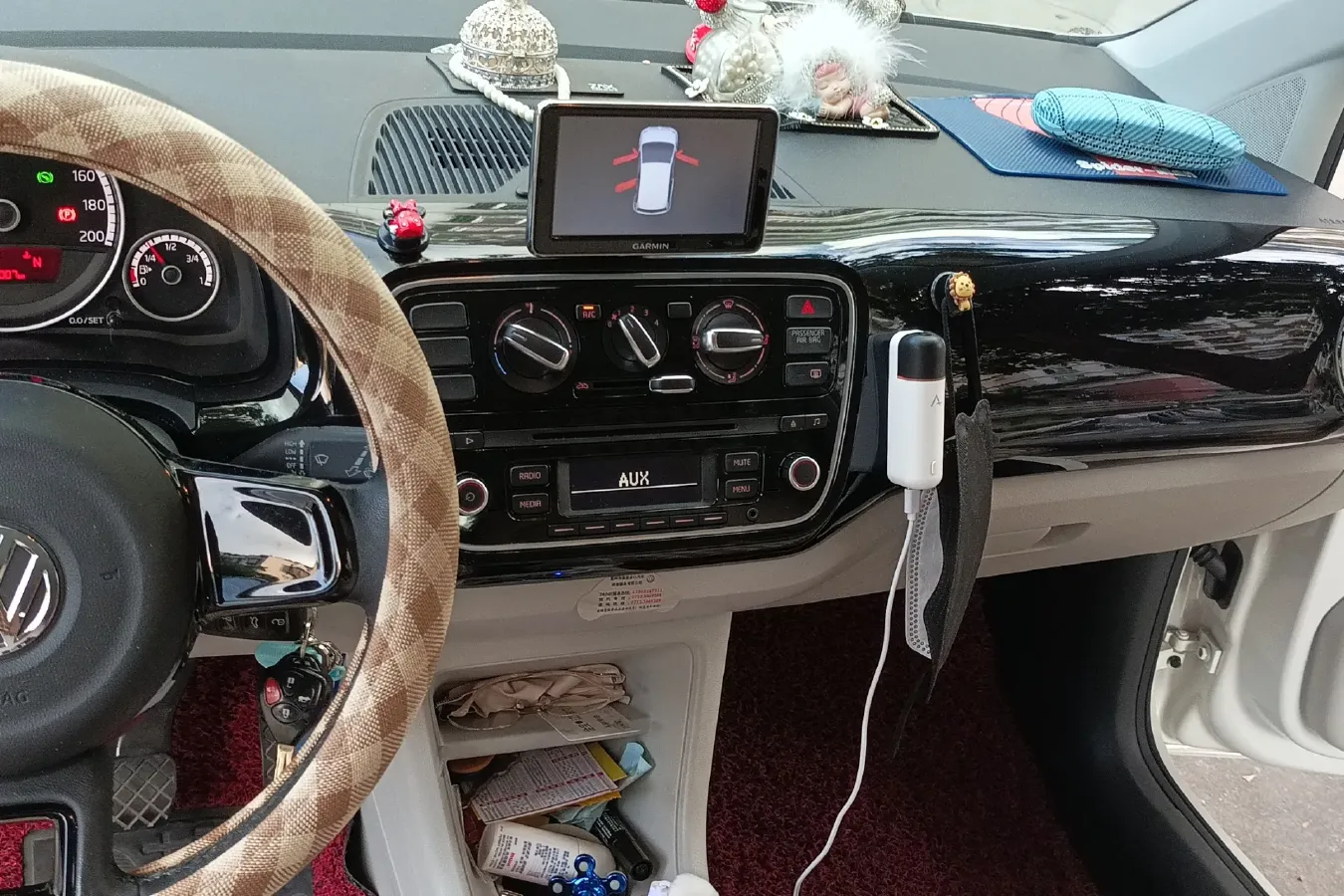 2015 Volkswagen up! 1.0L 75HP L3 5AMT,autocango,china used car exporter,china ev exporter,chinese used car exporter,chinese used ev exporter