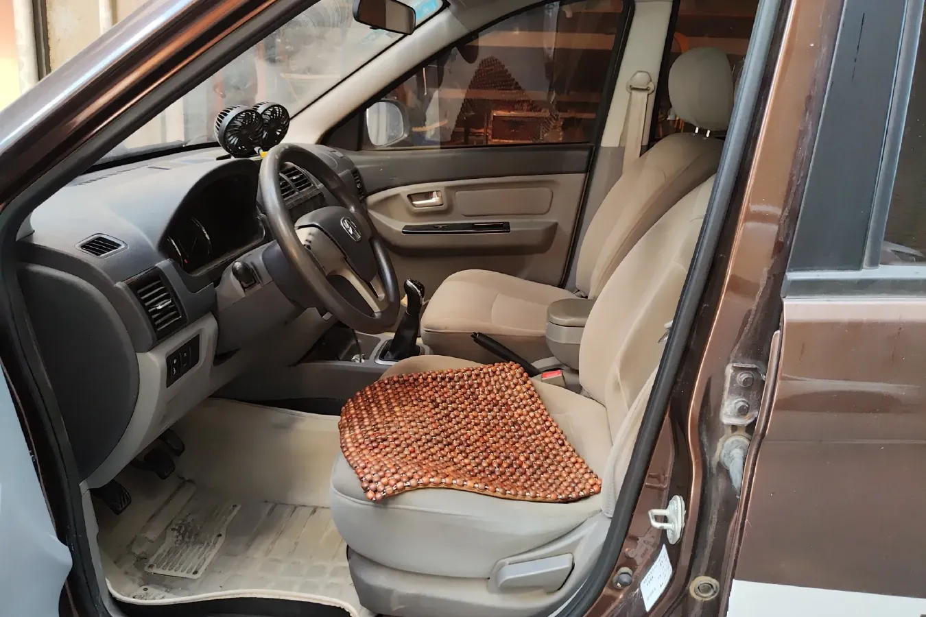 2014 BAIC WeiWang M20 1.5L 102HP L4 5MT,autocango,china used car exporter,china ev exporter,chinese used car exporter,chinese used ev exporter