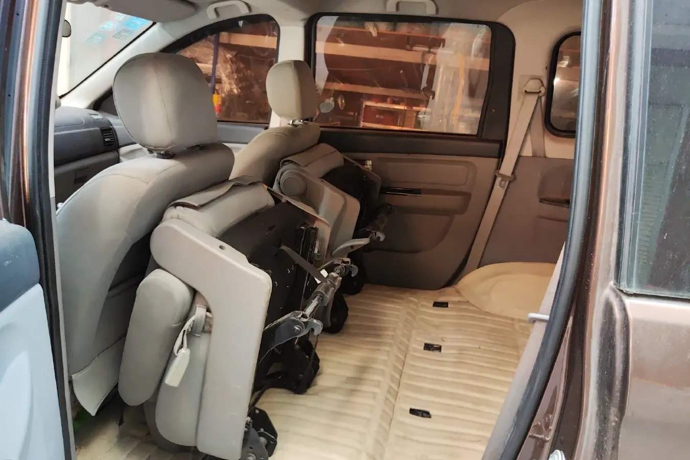 2014 BAIC WeiWang M20 1.5L 102HP L4 5MT,autocango,china used car exporter,china ev exporter,chinese used car exporter,chinese used ev exporter