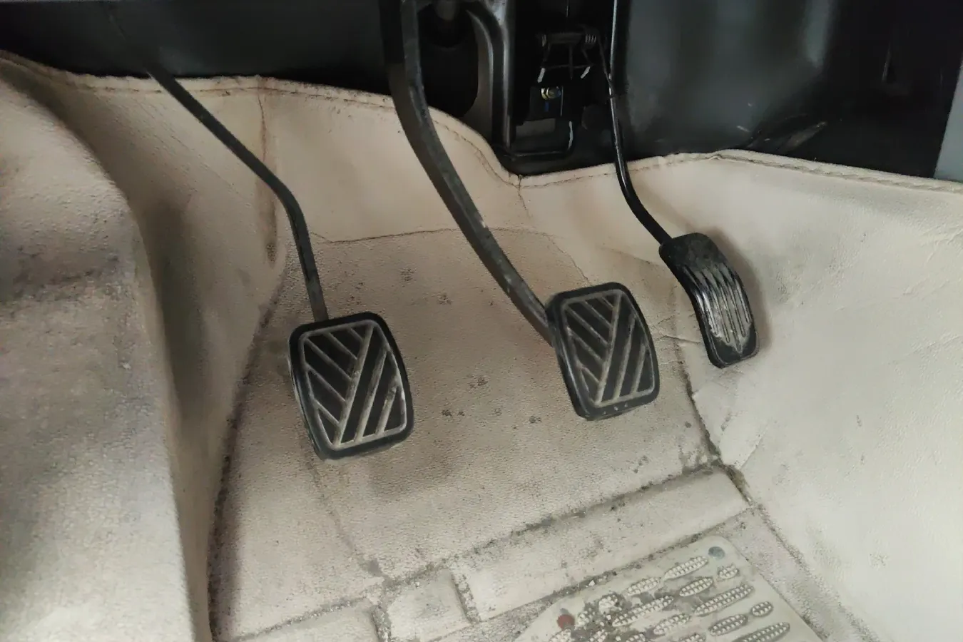 2014 BAIC WeiWang M20 1.5L 102HP L4 5MT,autocango,china used car exporter,china ev exporter,chinese used car exporter,chinese used ev exporter