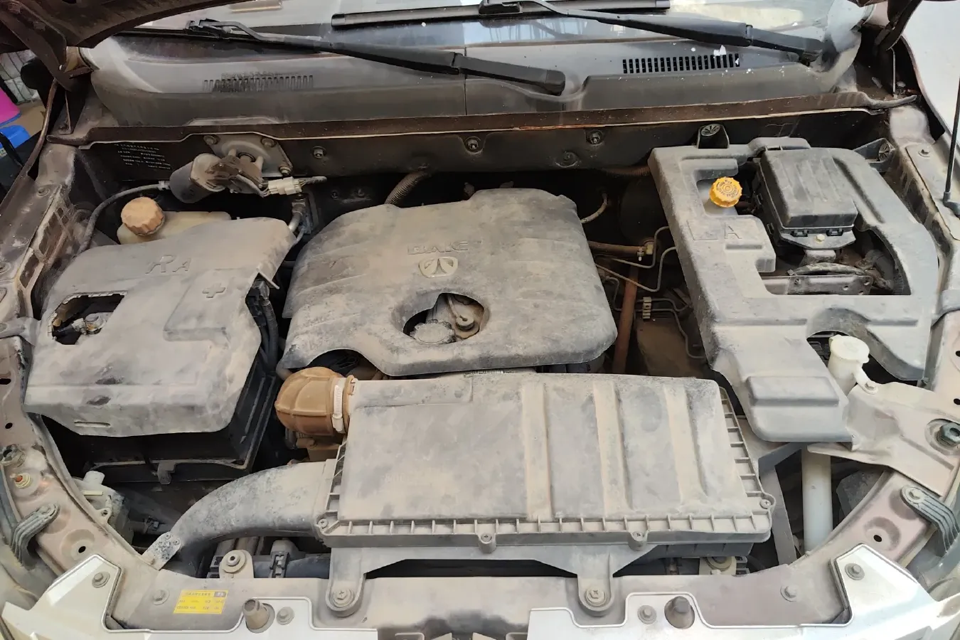 2014 BAIC WeiWang M20 1.5L 102HP L4 5MT,autocango,china used car exporter,china ev exporter,chinese used car exporter,chinese used ev exporter