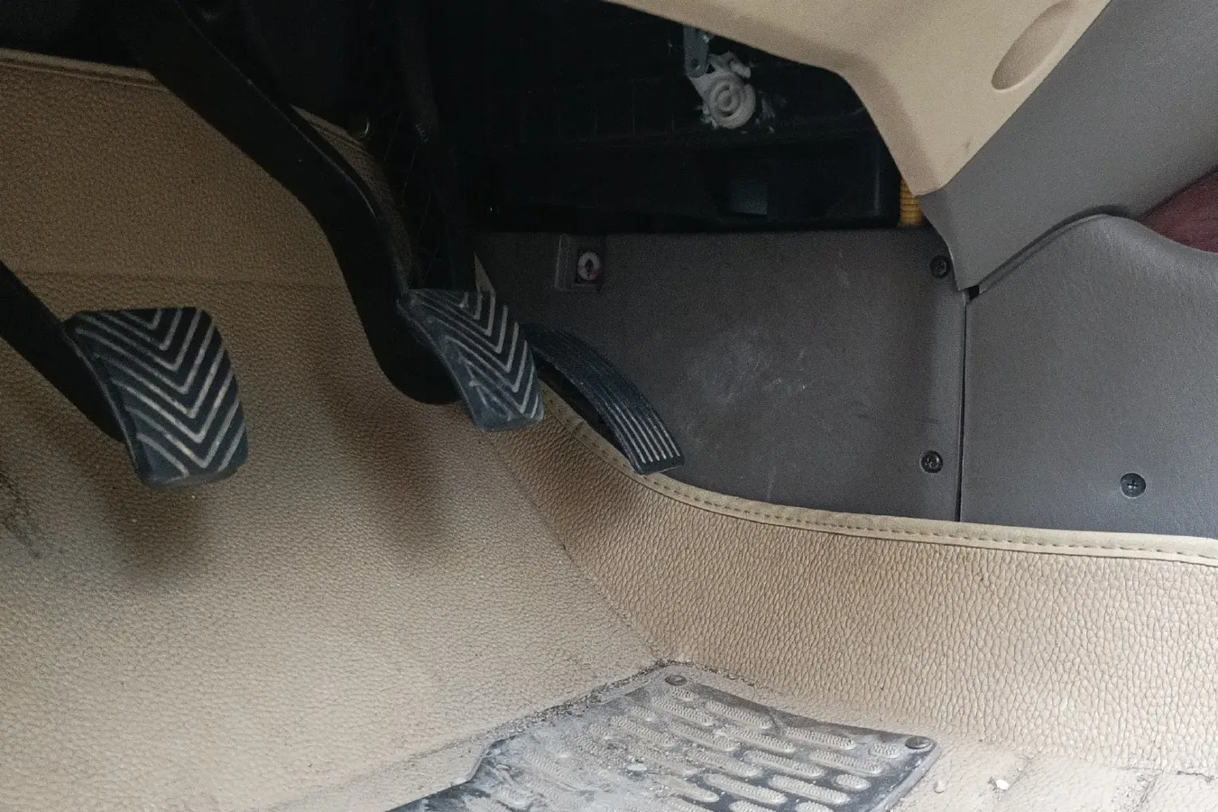 2009 Hyundai MoInca 1.8L 130HP L4 5MT,autocango,china used car exporter,china ev exporter,chinese used car exporter,chinese used ev exporter