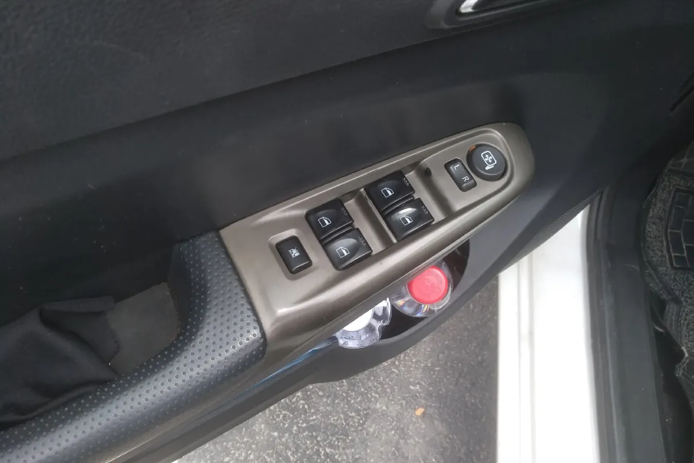 2016 HaiMa M3 1.5L 112HP L4 CVT,autocango,china used car exporter,china ev exporter,chinese used car exporter,chinese used ev exporter