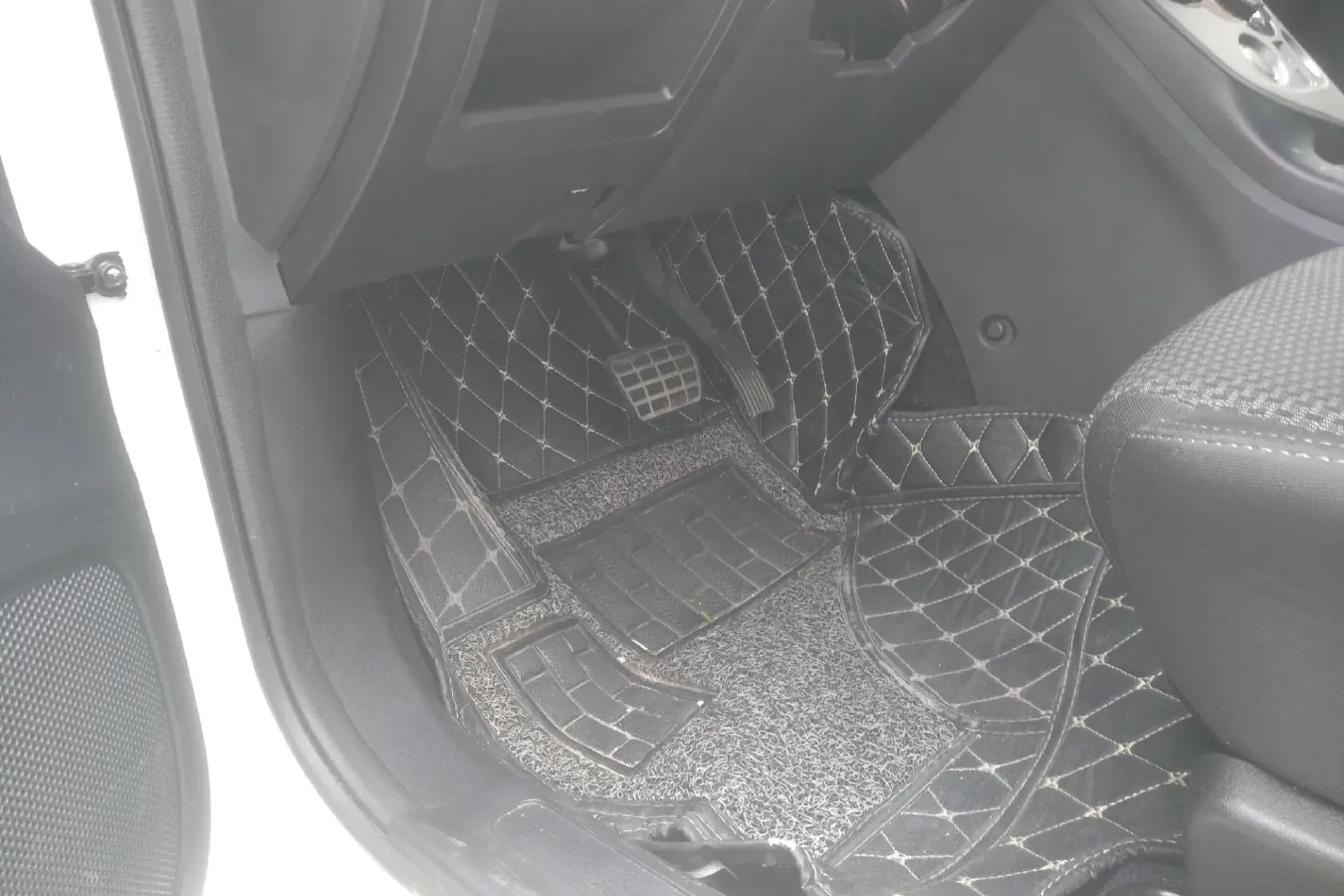 2016 HaiMa M3 1.5L 112HP L4 CVT,autocango,china used car exporter,china ev exporter,chinese used car exporter,chinese used ev exporter