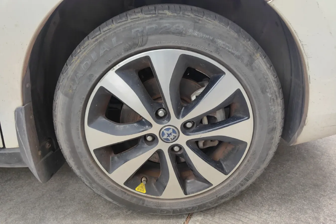 2019 Venucia M50V 1.6L 124HP L4 CVT,autocango,china used car exporter,china ev exporter,chinese used car exporter,chinese used ev exporter