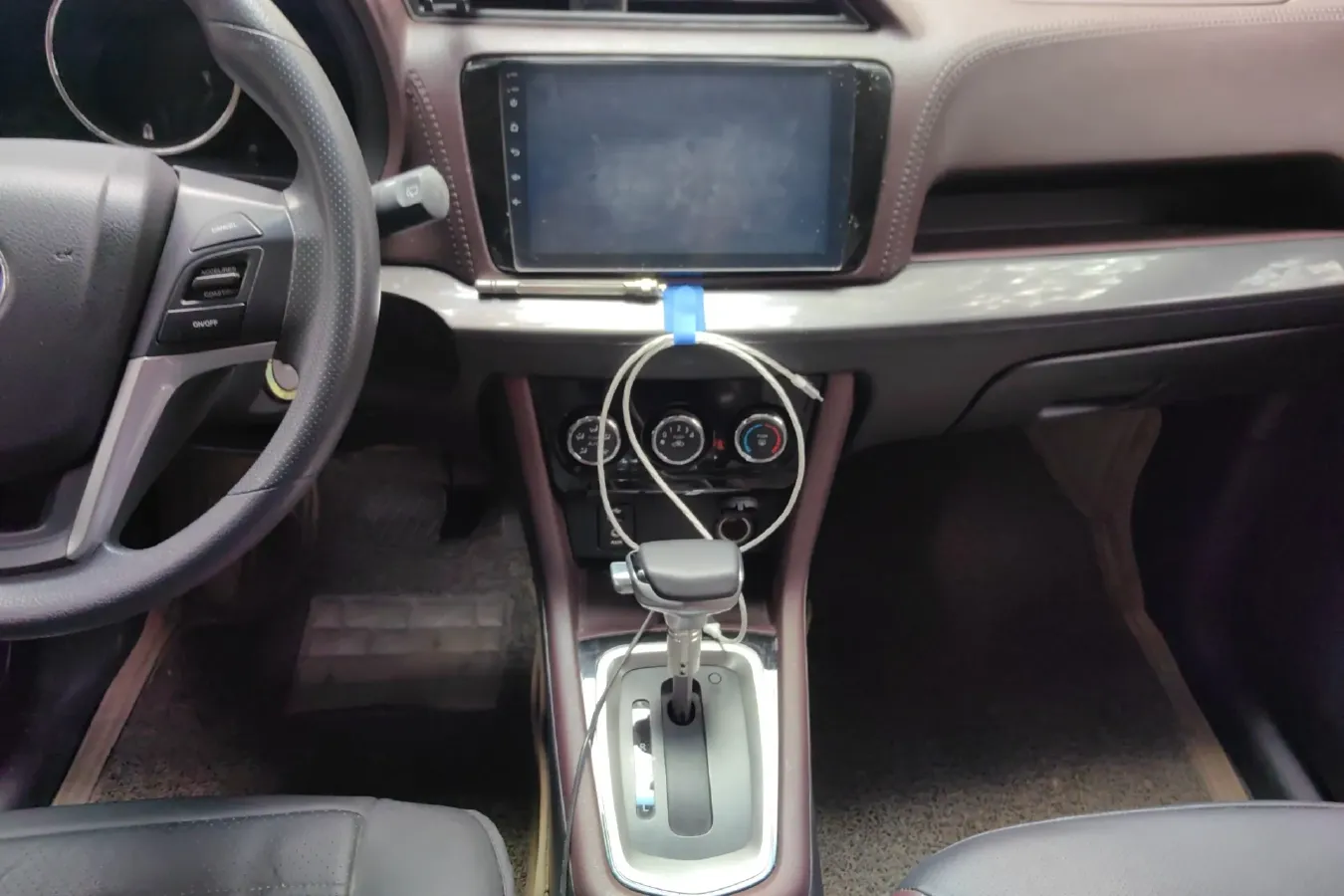 2019 Venucia M50V 1.6L 124HP L4 CVT,autocango,china used car exporter,china ev exporter,chinese used car exporter,chinese used ev exporter