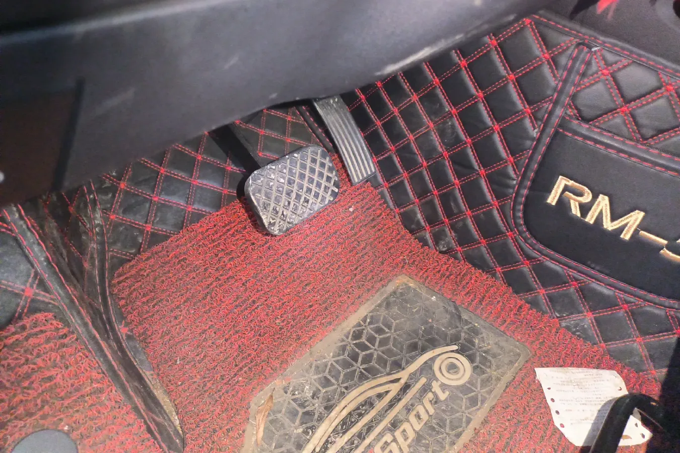 2019 BaoJun RM-5 1.5L 99HP L4 CVT,autocango,china used car exporter,china ev exporter,chinese used car exporter,chinese used ev exporter