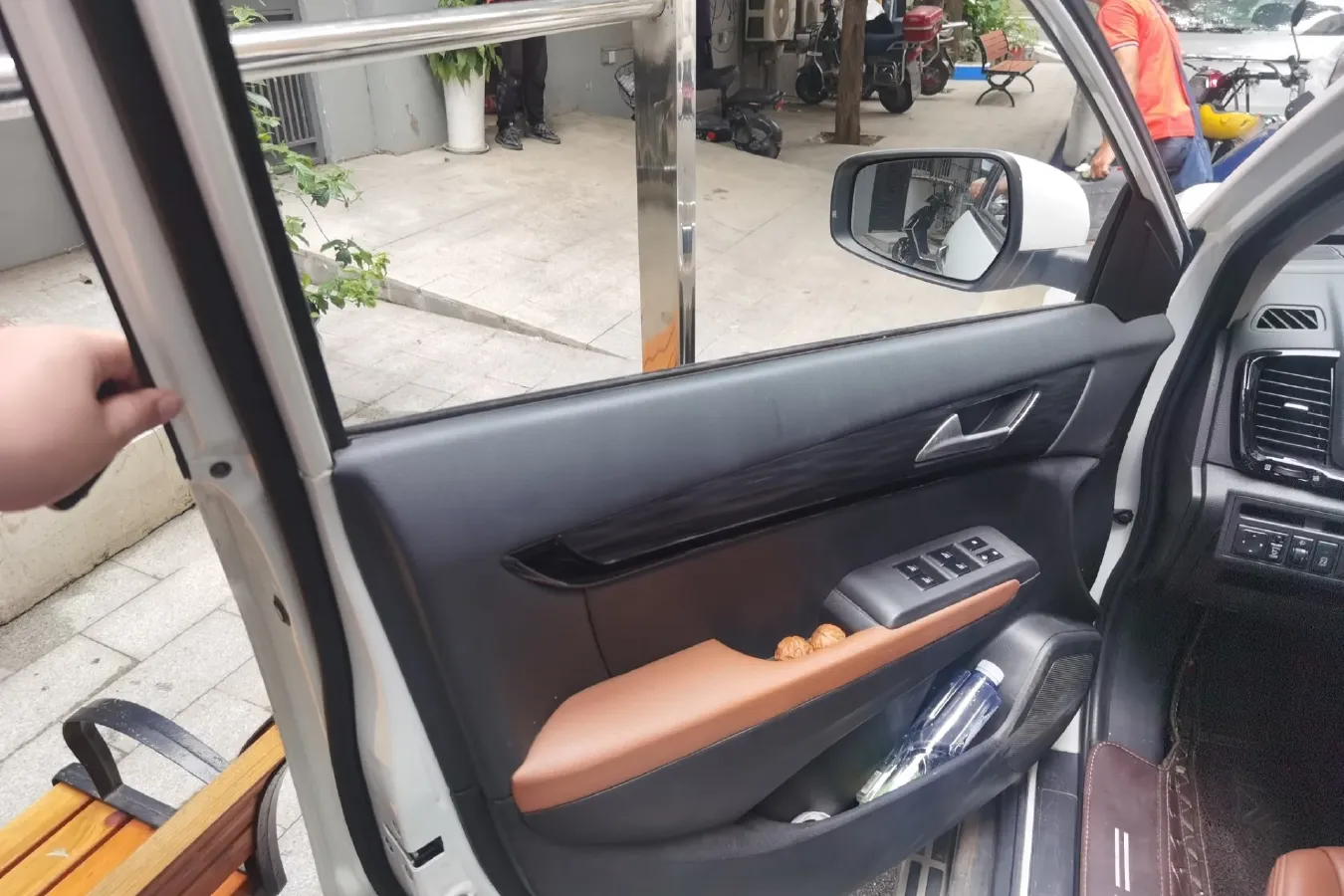 2016 DongFeng FengDu MX5 2.0L 147HP L4 6AT,autocango,china used car exporter,china ev exporter,chinese used car exporter,chinese used ev exporter