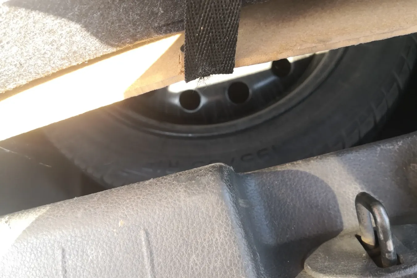 2011 Chery E5 1.5L 109HP L4 5MT,autocango,china used car exporter,china ev exporter,chinese used car exporter,chinese used ev exporter