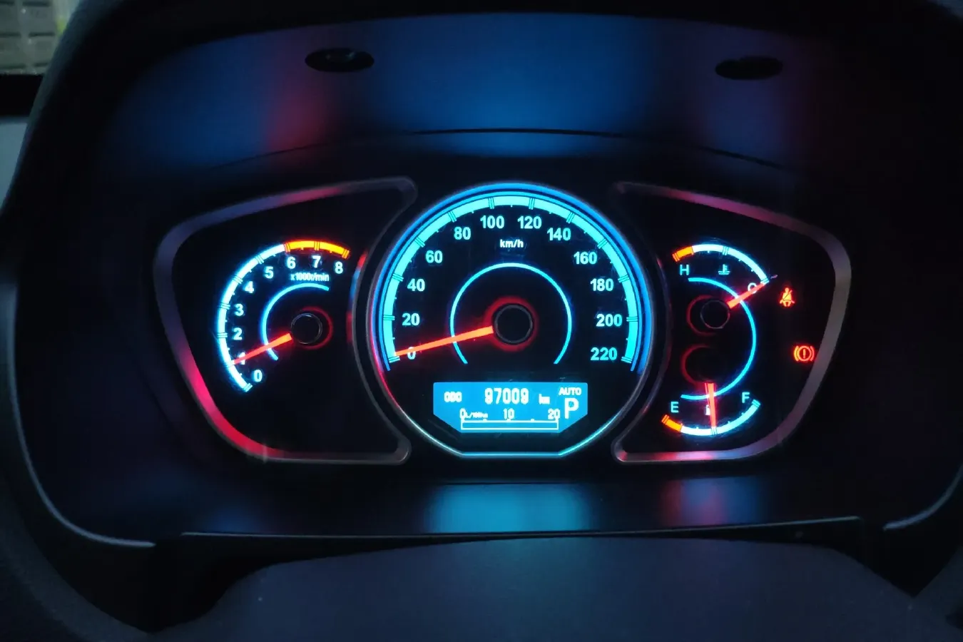 2013 HaiMa S7 2.0L 150HP L4 5AT,autocango,china used car exporter,china ev exporter,chinese used car exporter,chinese used ev exporter