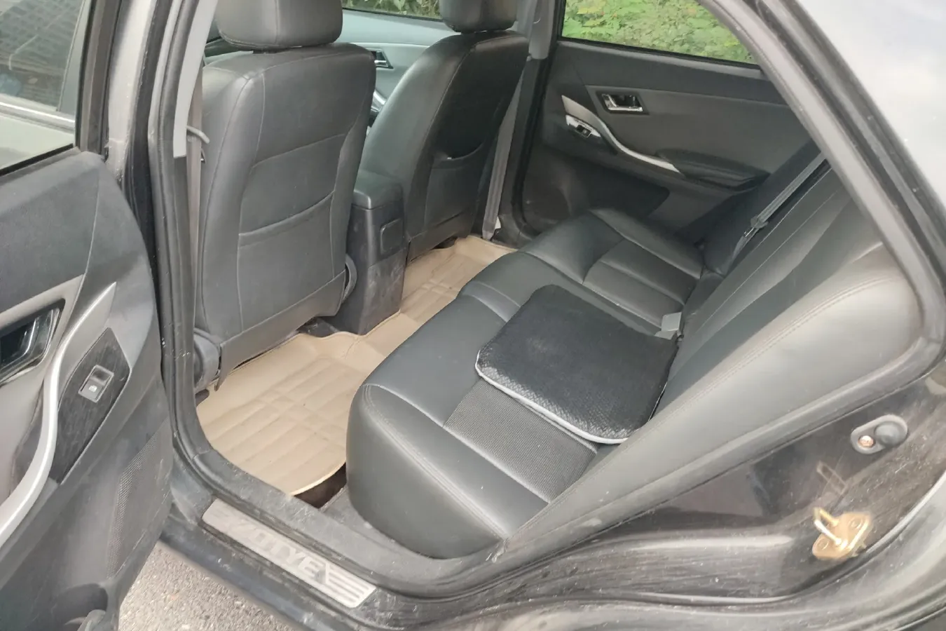 2014 Zotye Z300 1.5L 113HP L4 5MT,autocango,china used car exporter,china ev exporter,chinese used car exporter,chinese used ev exporter