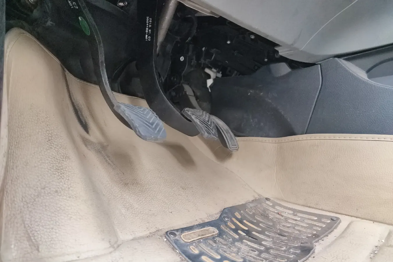 2014 Zotye Z300 1.5L 113HP L4 5MT,autocango,china used car exporter,china ev exporter,chinese used car exporter,chinese used ev exporter