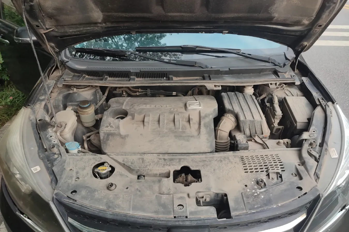 2014 Zotye Z300 1.5L 113HP L4 5MT,autocango,china used car exporter,china ev exporter,chinese used car exporter,chinese used ev exporter