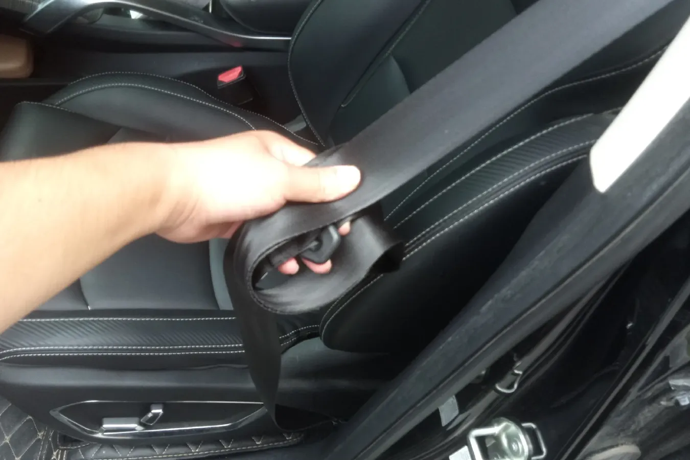 2020 Geely Azkarra 1.8T 184HP L4 7DCT,autocango,china used car exporter,china ev exporter,chinese used car exporter,chinese used ev exporter