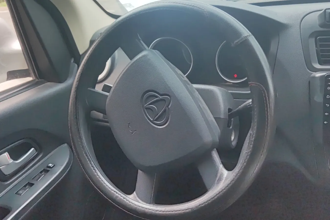 2020 ChangAn Kaicene RuiXing M60 1.5L 116HP L4 5MT,autocango,china used car exporter,china ev exporter,chinese used car exporter,chinese used ev exporter