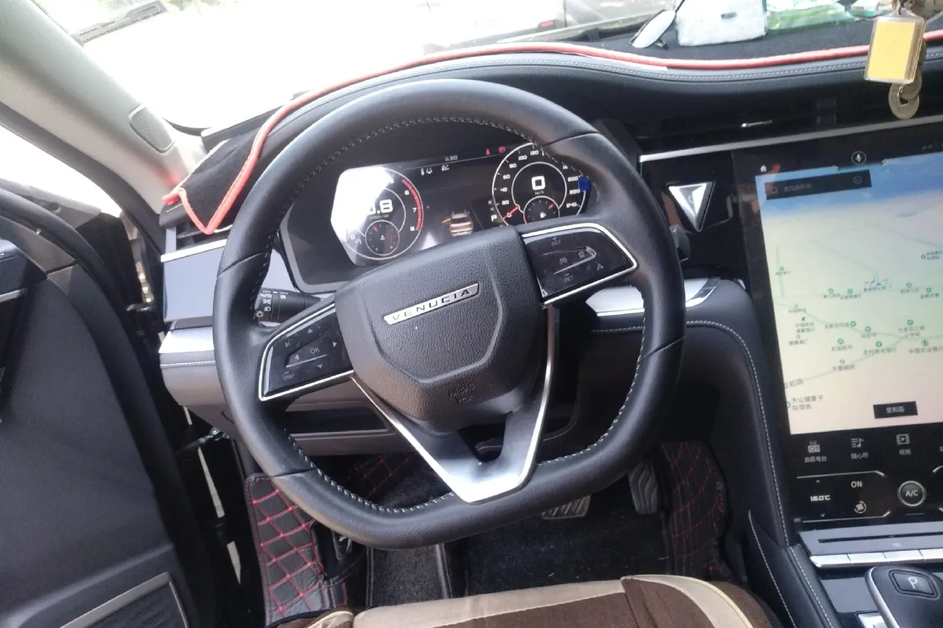 2020 Venucia Star 1.5T 190HP L4 7DCT,autocango,china used car exporter,china ev exporter,chinese used car exporter,chinese used ev exporter