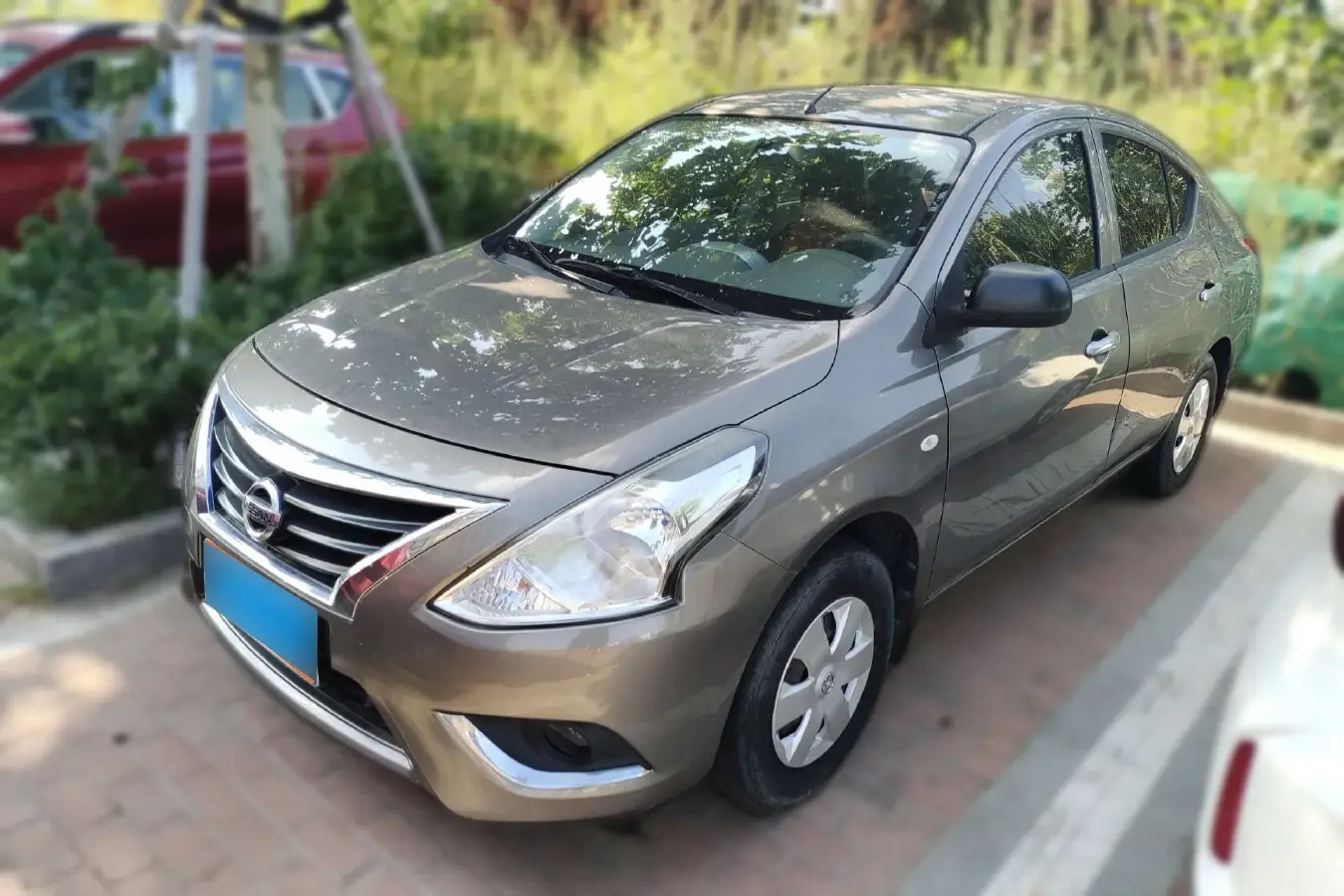2014 Nissan Sunny 1.5L 112HP L4 5MT